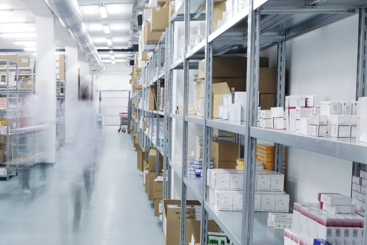 Supply Chain Resilience: 3 Ways to Save Despite Rising Costs and Frozen Spend